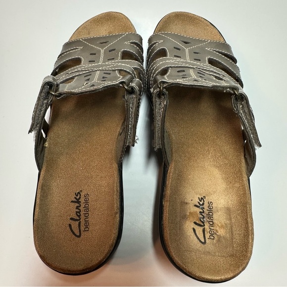 Clarks Bendable Womens Sandals Wedge Slip On Metallic Strappy Leather 8.5 XW - Picture 8 of 12